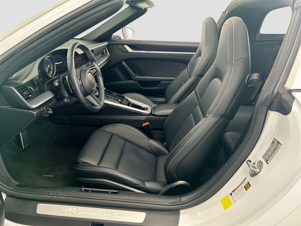 Thumbnail: 2022 Porsche 911 - 5