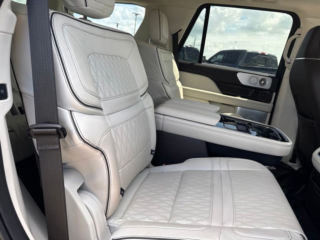 2024 Lincoln Navigator Black Label Black at Cook Ford
