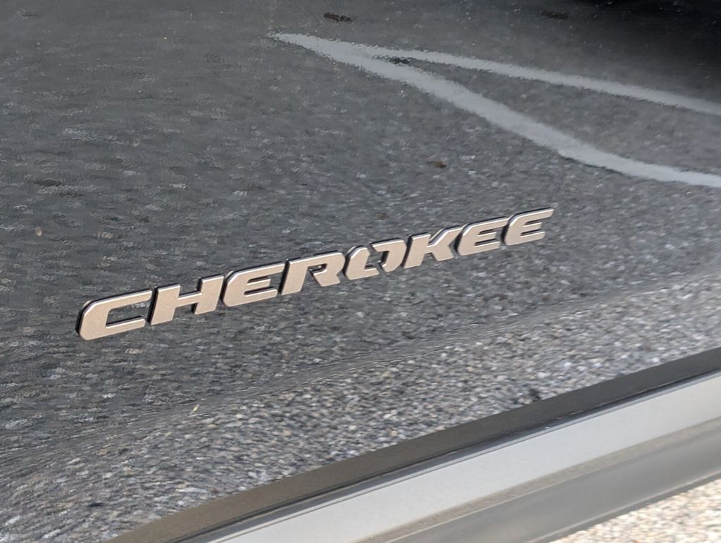 new 2026 Jeep Cherokee car, priced at $39,305
