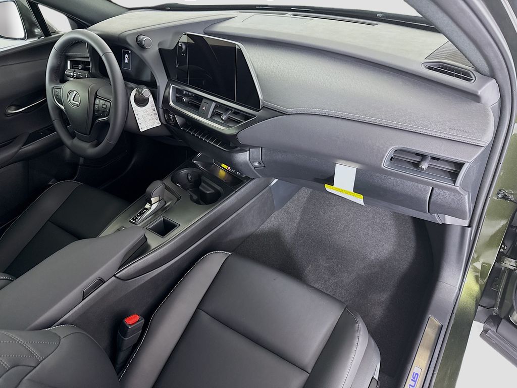 Thumbnail: 2026 Lexus UX - 18