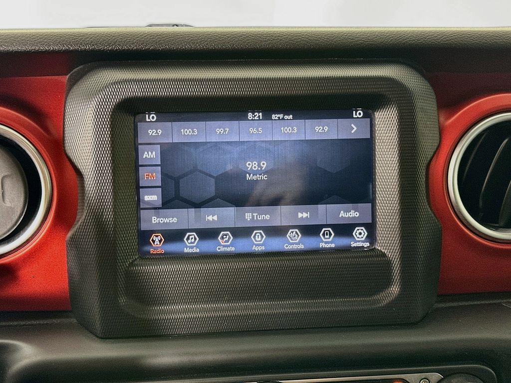 Thumbnail: 2021 Jeep Wrangler - 14