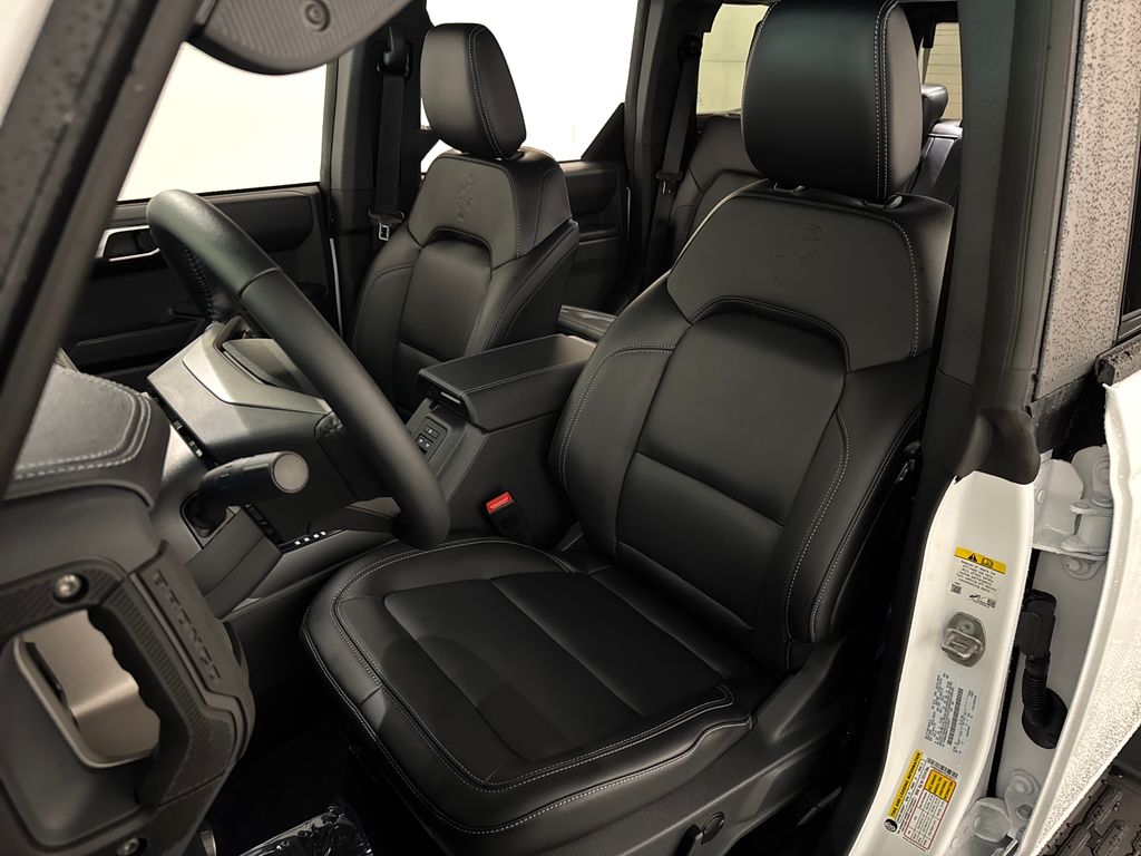 2026 Oxford White Ford Bronco Outer Banks 4X4 SUV