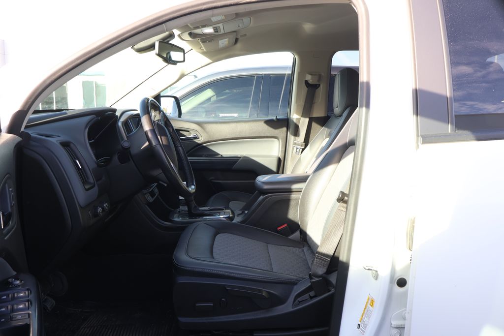 Thumbnail: 2021 Chevrolet Colorado - 12