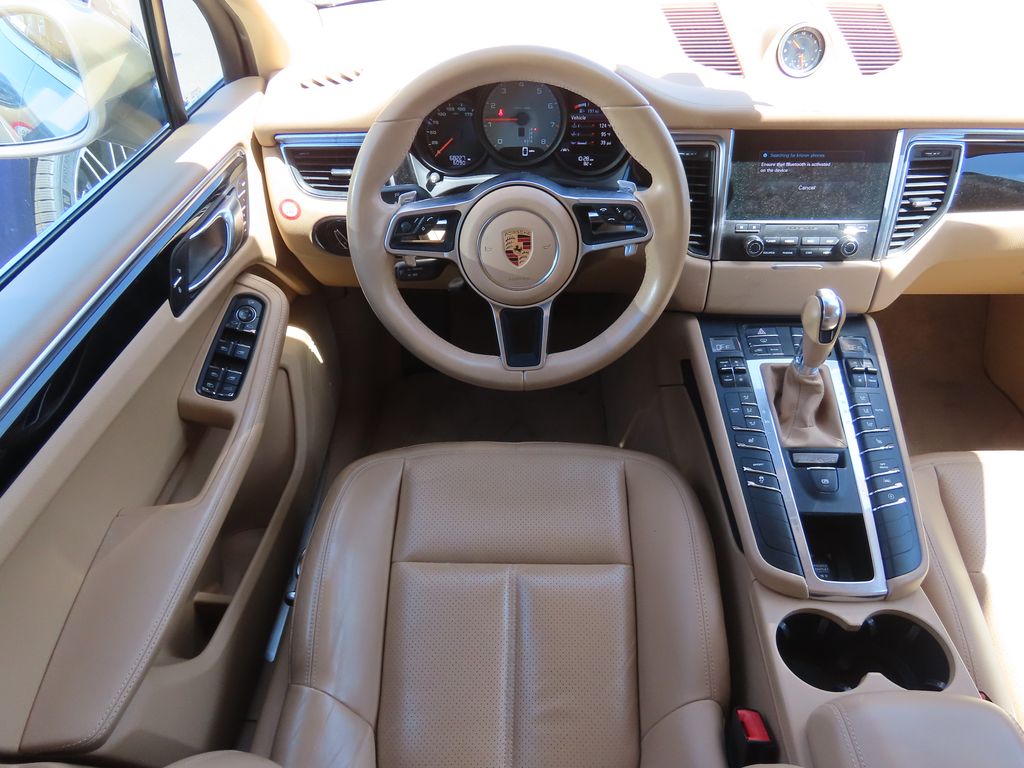 Thumbnail: 2017 Porsche Macan - 5