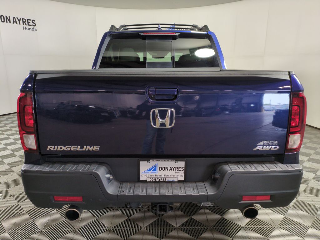 View vehicle photo 5