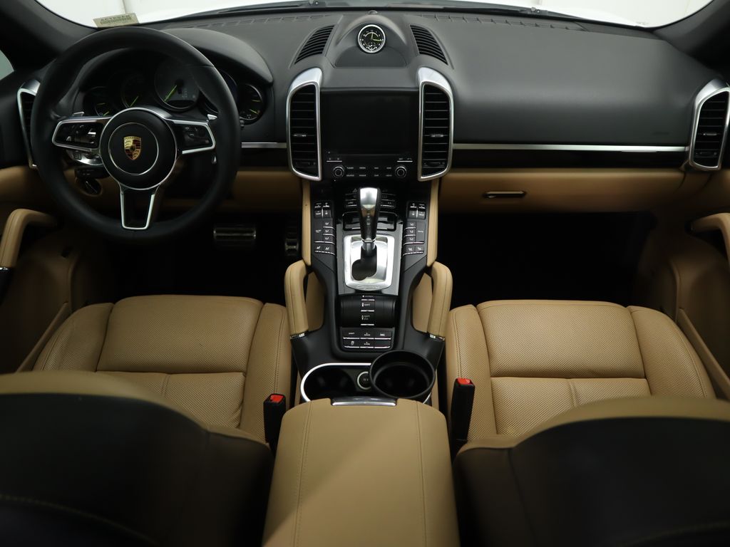 Thumbnail: 2018 Porsche Cayenne - 13