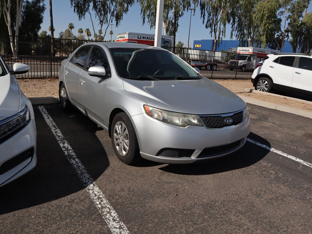 Thumbnail: 2012 Kia Forte - 3
