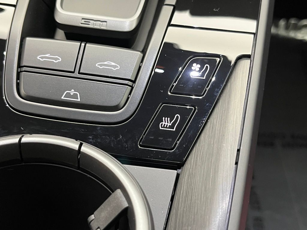 Thumbnail: 2026 Porsche 911 - 18