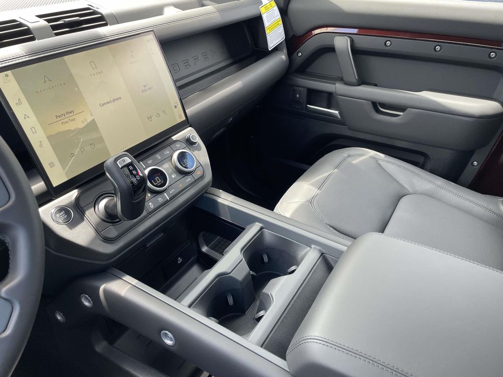 New 2026 Red Land Rover X-Dynamic SE image 30