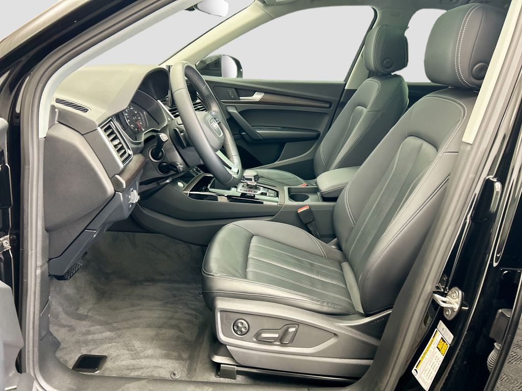 Thumbnail: 2023 Audi Q5 - 17