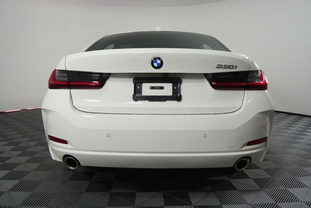 Thumbnail: 2025 BMW 3 Series - 4