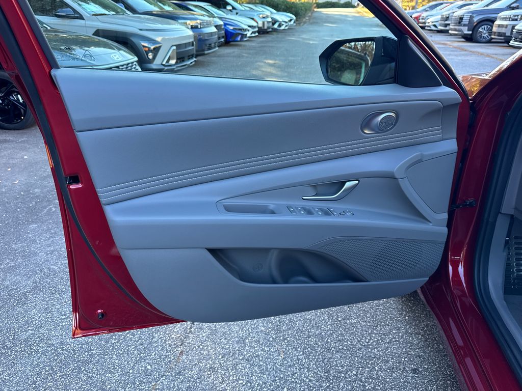 2026 Hyundai Elantra SEL Sport - 9