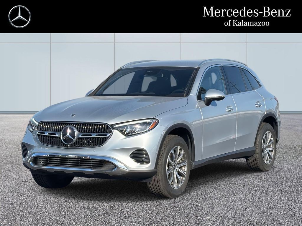 2025 Mercedes-Benz GLC 300 4MATIC