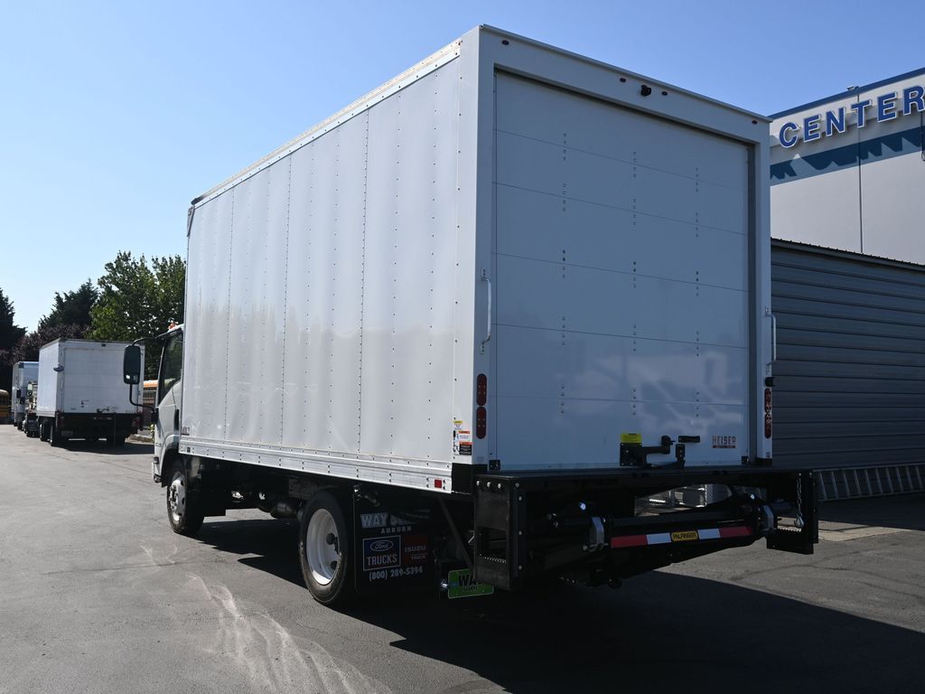 2024 Isuzu NPR HD 