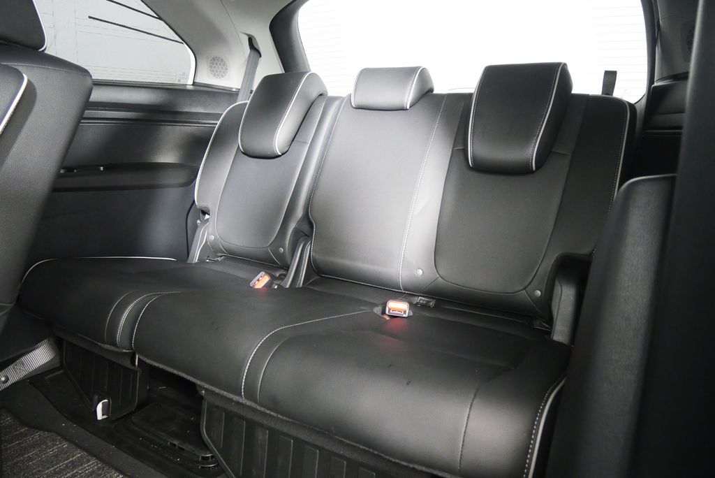 Thumbnail: 2022 Honda Odyssey - 16