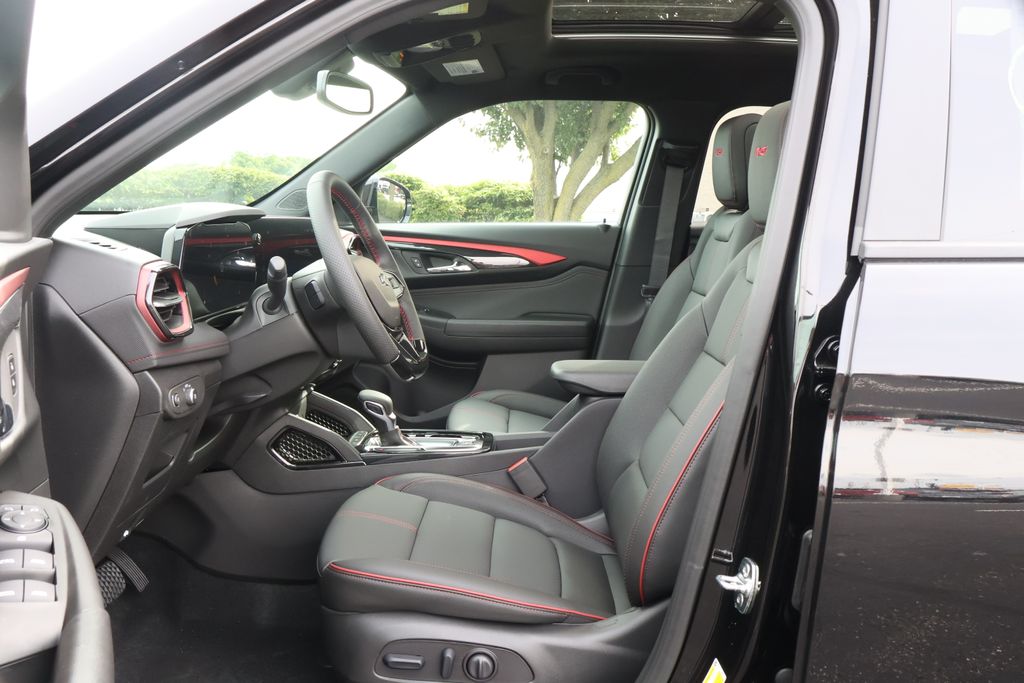 Thumbnail: 2026 Chevrolet TrailBlazer - 14