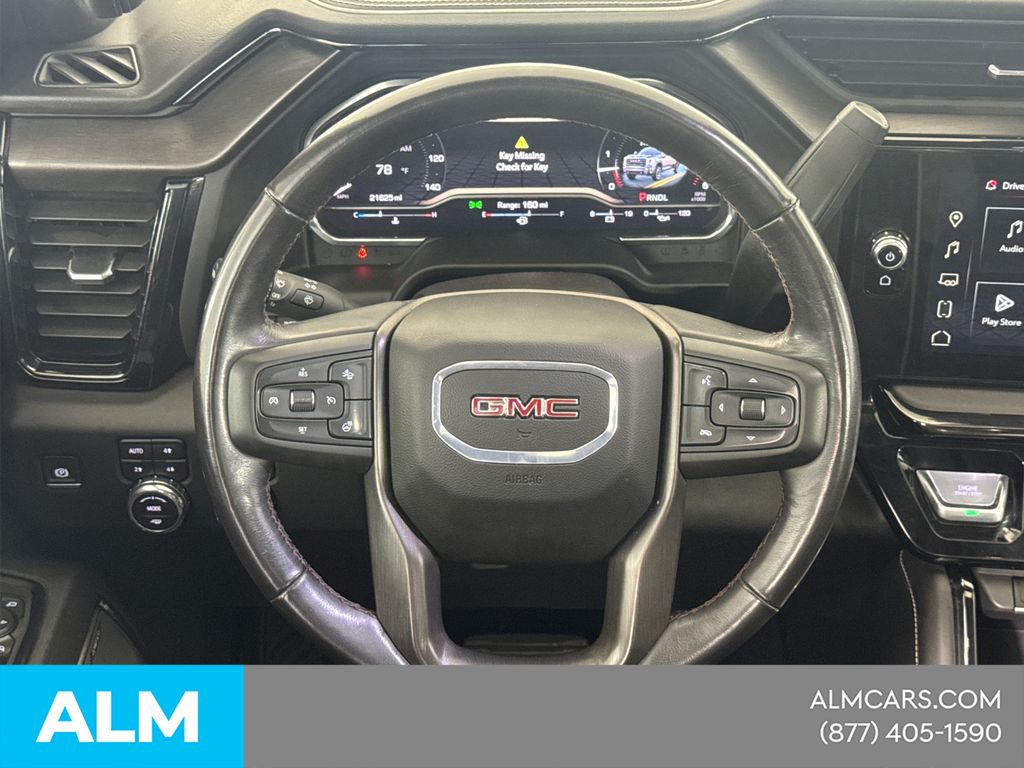 Used 2025 White GMC AT4X image 27