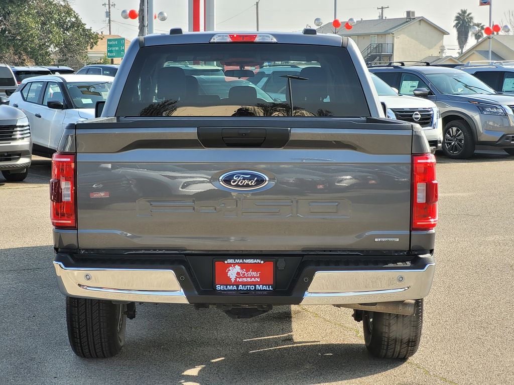 View vehicle photo 6