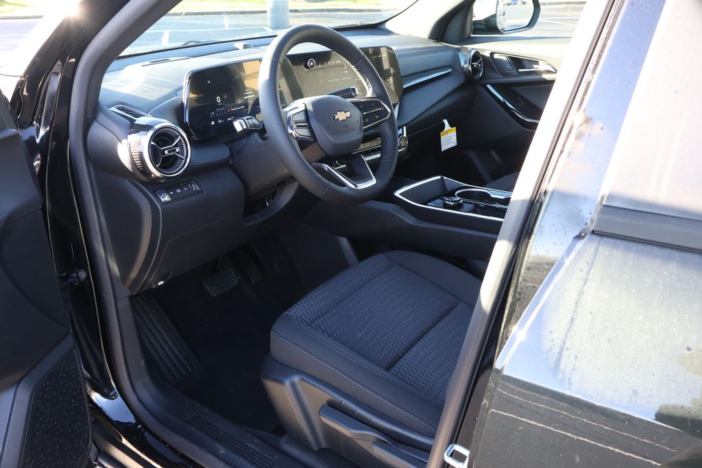 Thumbnail: 2026 Chevrolet Equinox - 13