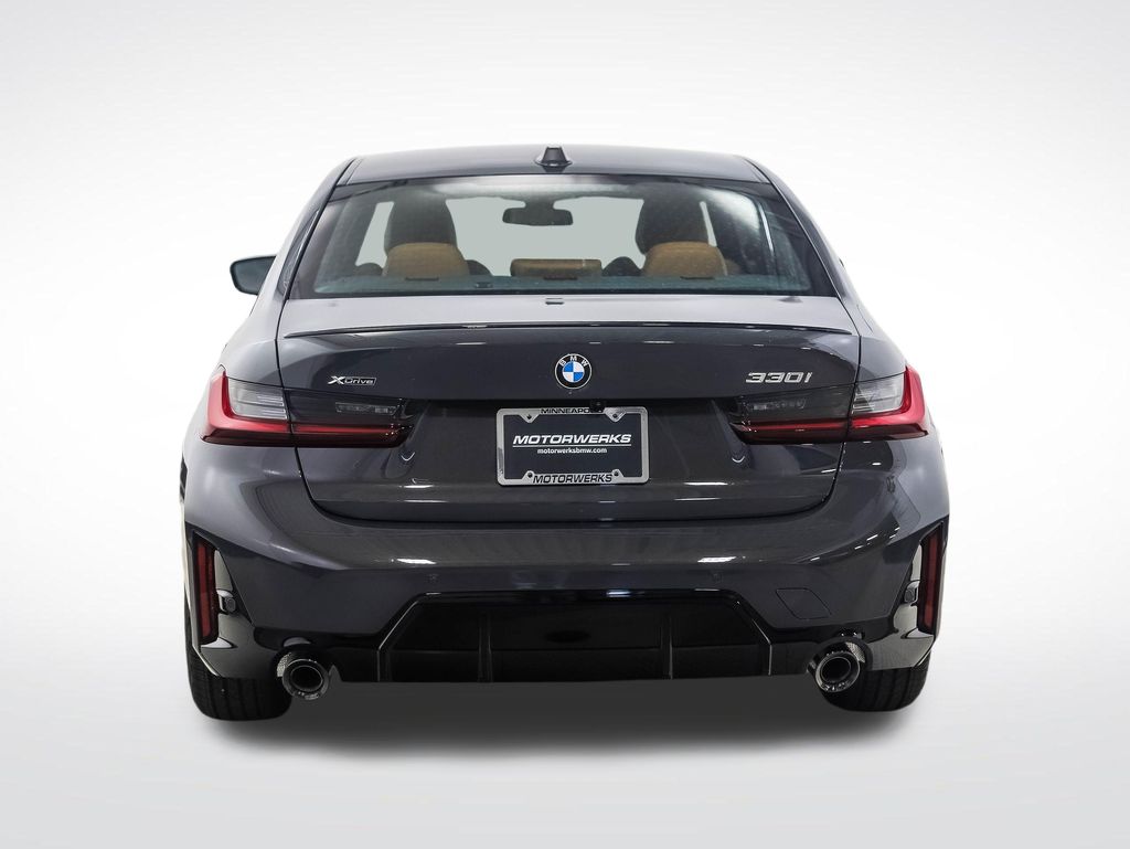Thumbnail: 2026 BMW 3 Series - 4