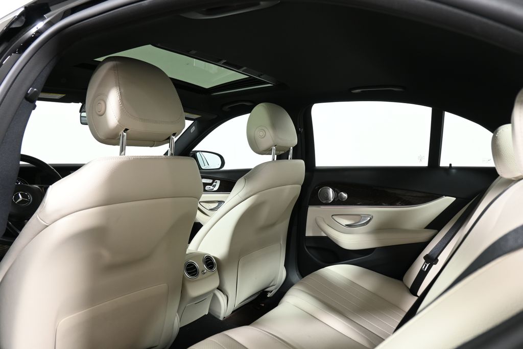 Thumbnail: 2017 Mercedes-Benz E-Class - 6