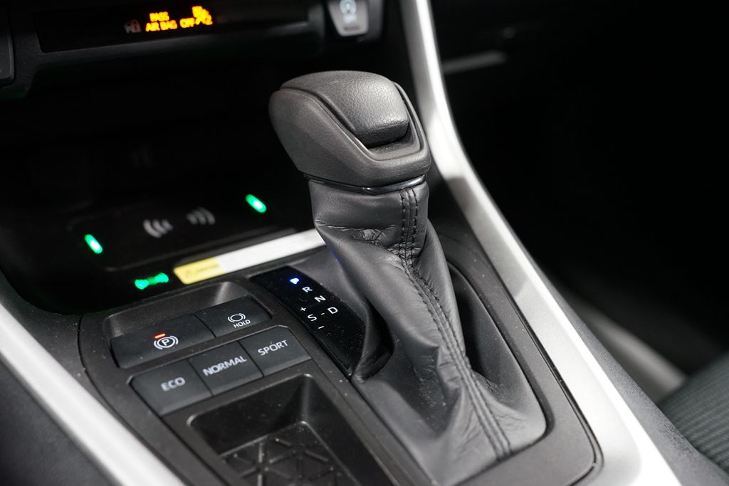 Thumbnail: 2024 Toyota RAV4 - 21