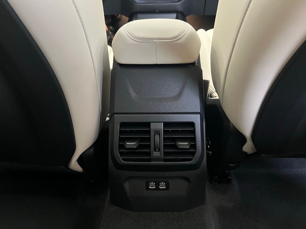 Thumbnail: 2026 BMW 2 Series - 9