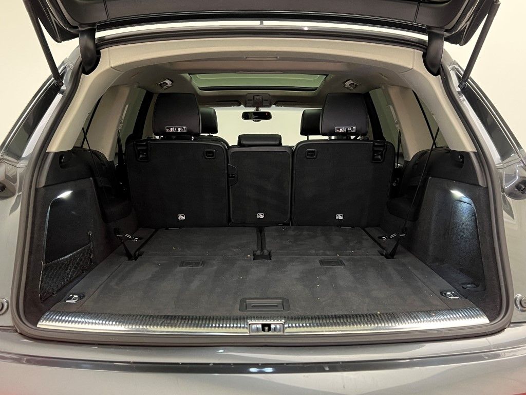 Thumbnail: 2015 Audi Q7 - 9