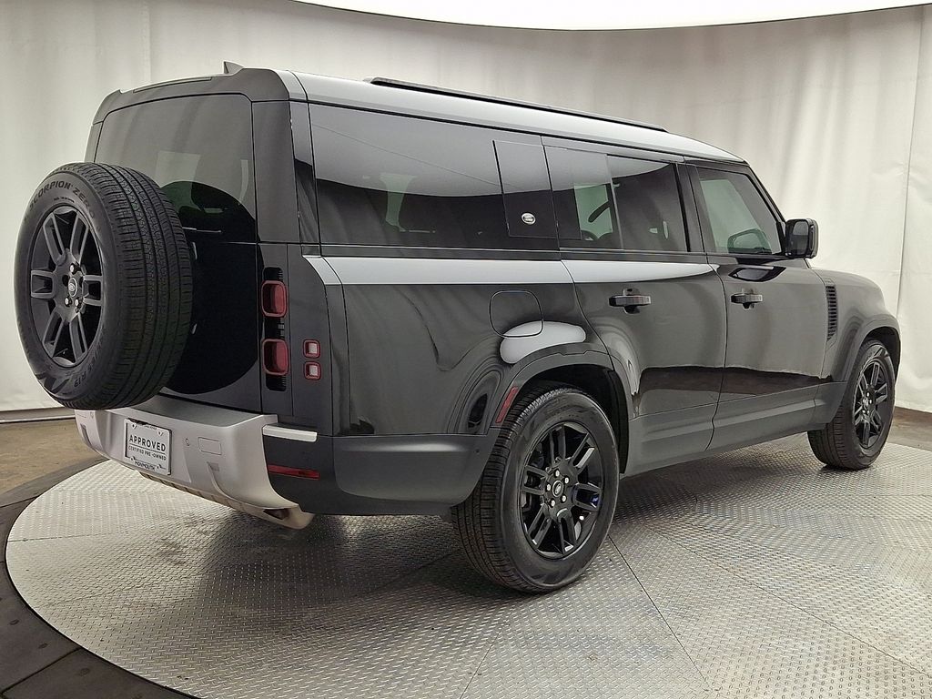 Thumbnail: 2024 Land Rover Defender - 4