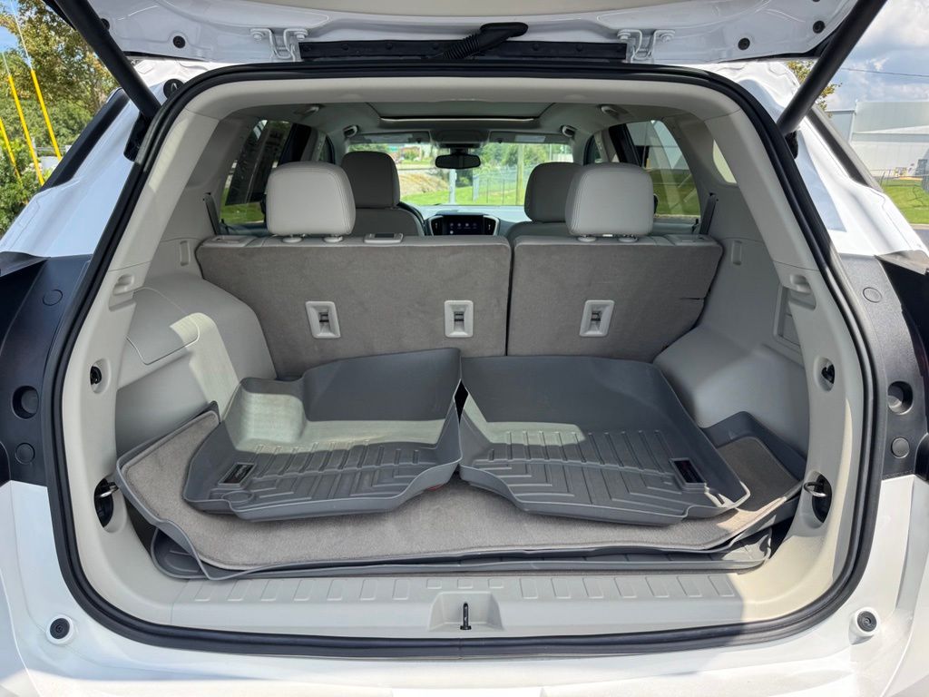 2023 GMC Terrain Denali White Frost - Jim Hudson Acura - Image 41