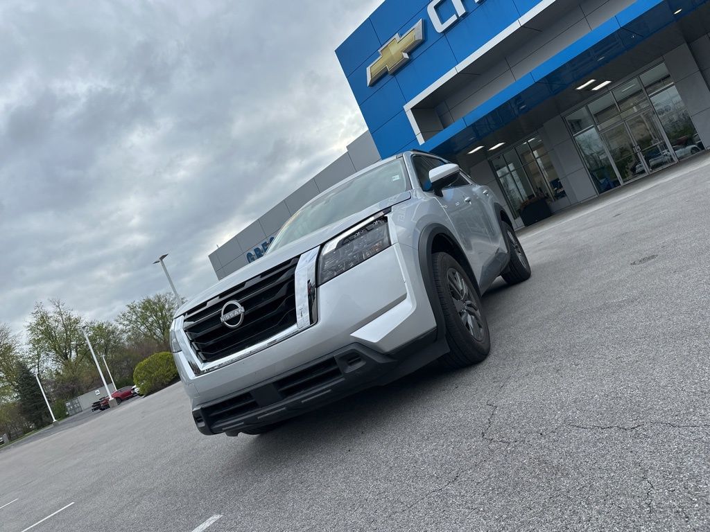 2024 Nissan Pathfinder SV photo