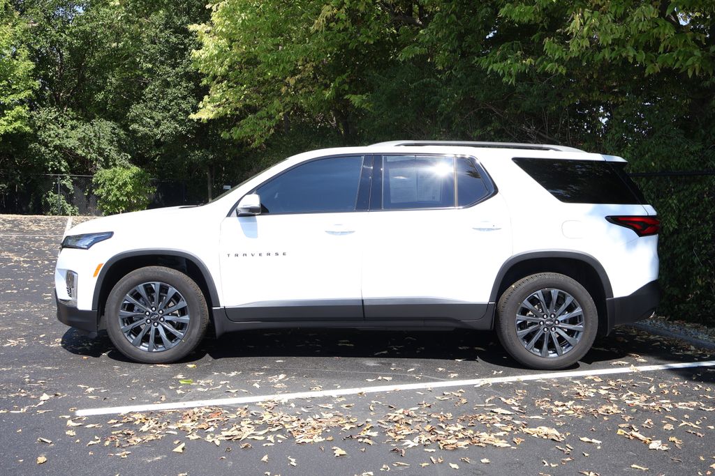 Thumbnail: 2023 Chevrolet Traverse - 4