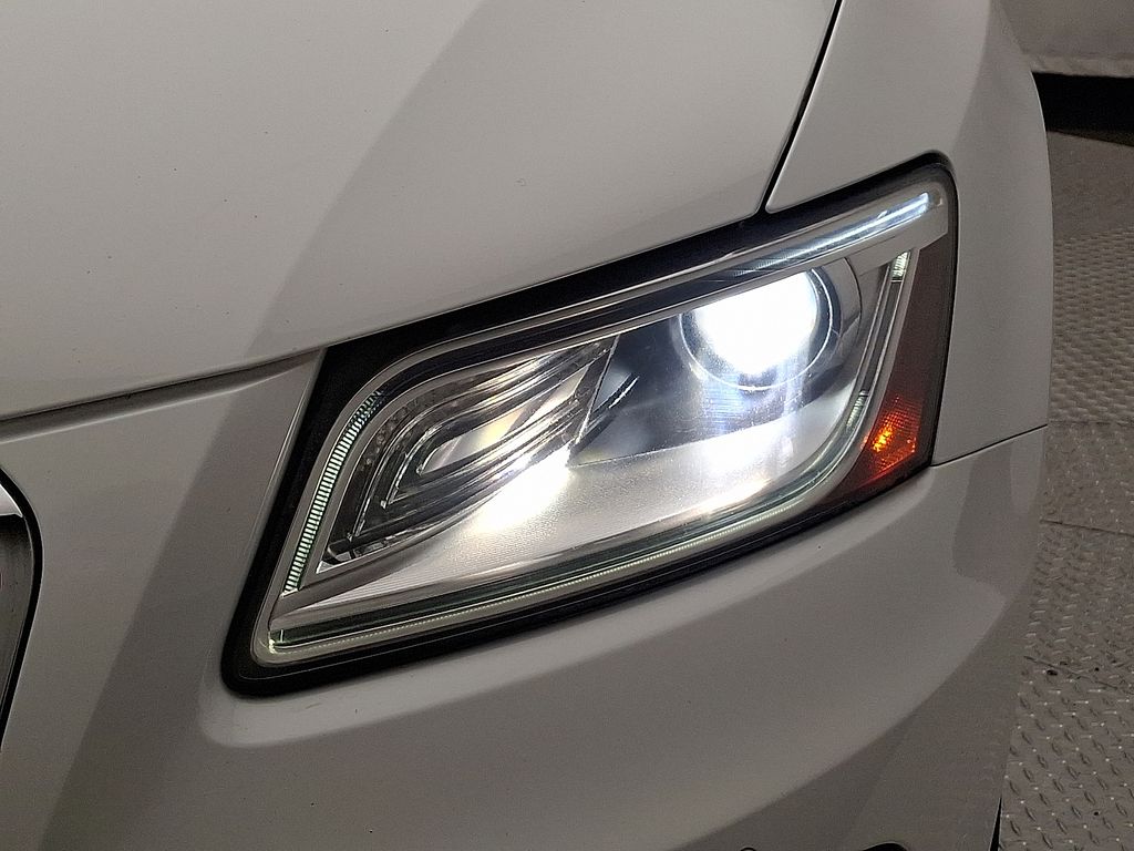 Thumbnail: 2013 Audi Q5 - 9