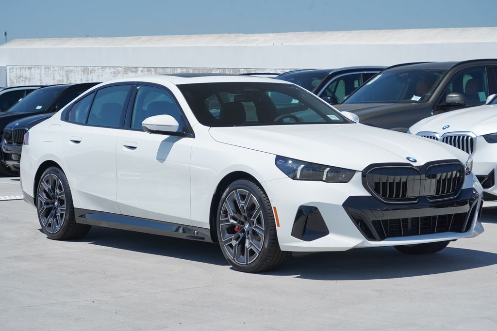 Thumbnail: 2027 BMW 5 Series - 3