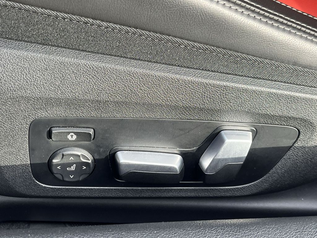 Thumbnail: 2023 BMW 8 Series - 12