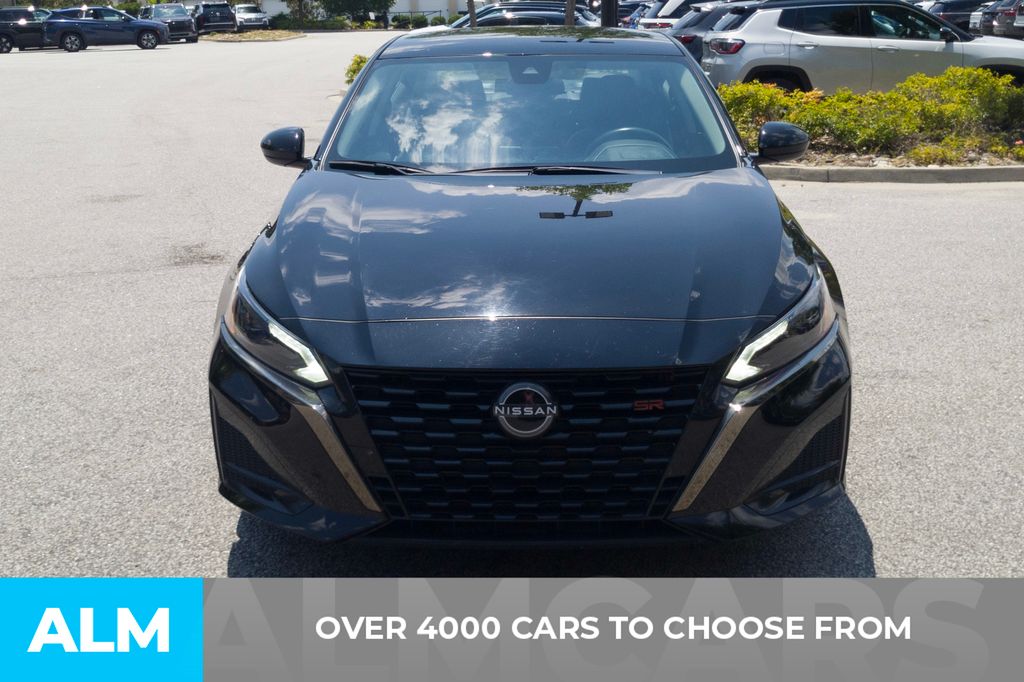 Used 2024 Black Nissan 2.5 SR image 2