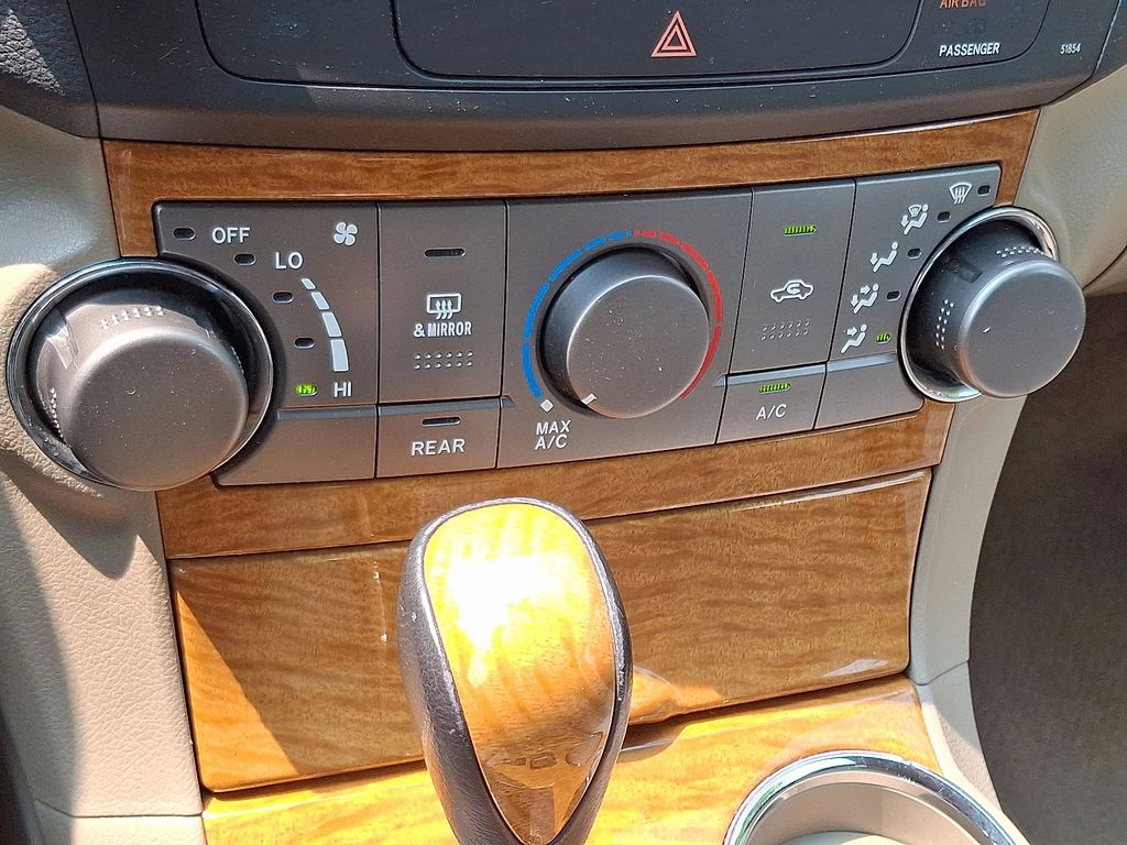 Thumbnail: 2009 Toyota Highlander - 15