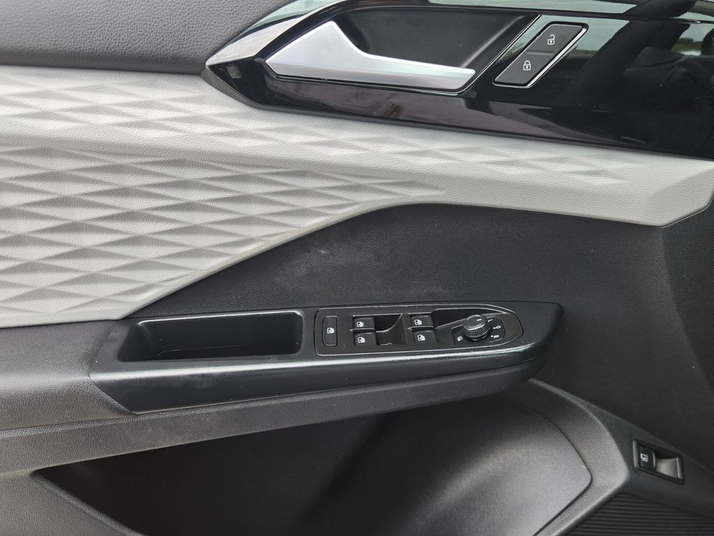 2022 Volkswagen Taos - $13,000