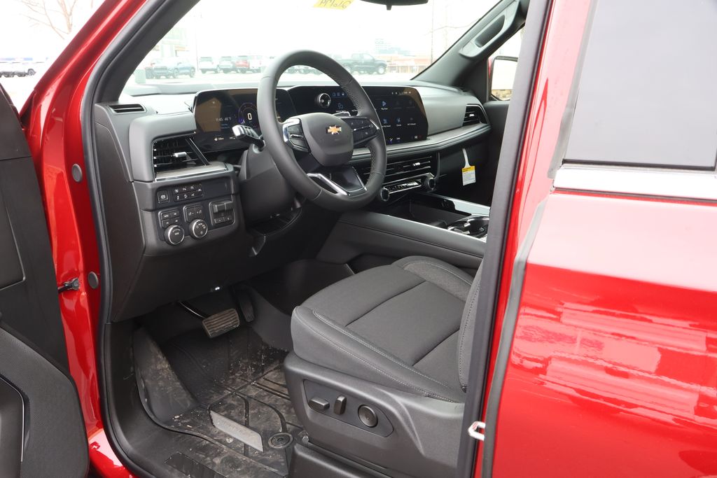 Thumbnail: 2026 Chevrolet Suburban - 14