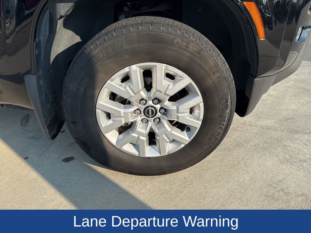 2024 Nissan Frontier Crew Cab SV 4x4