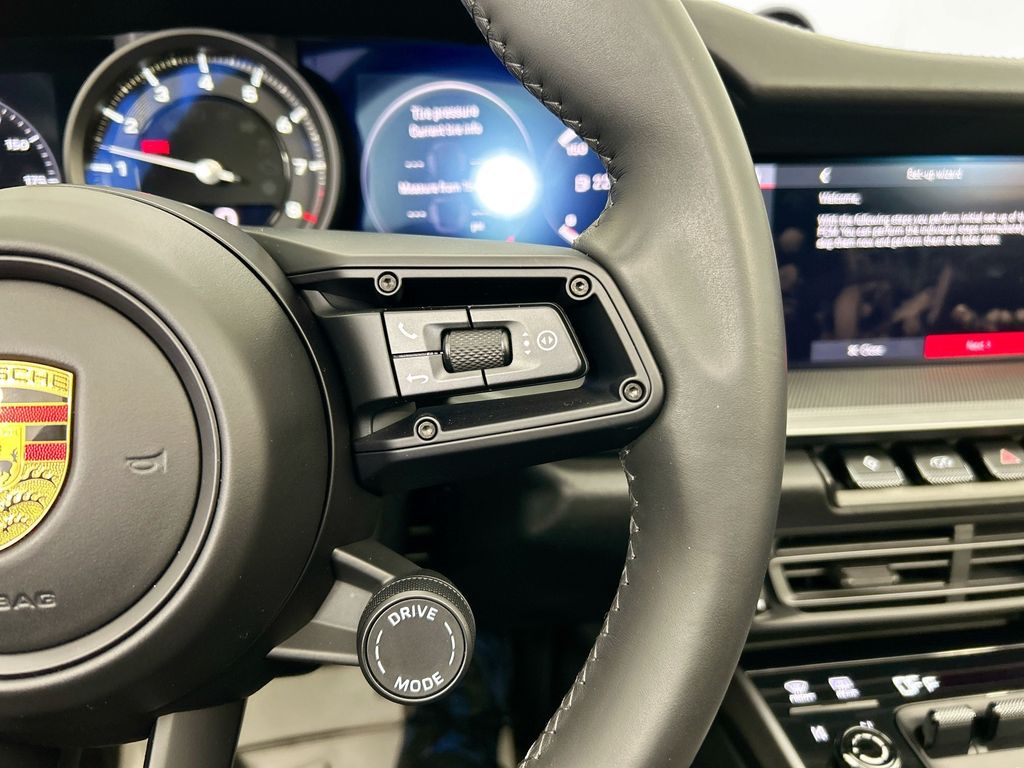 Thumbnail: 2021 Porsche 911 - 15