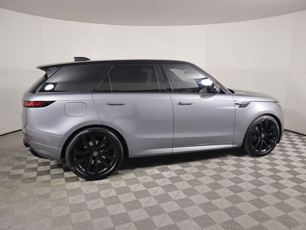 Thumbnail: 2025 Land Rover Range Rover Sport - 3