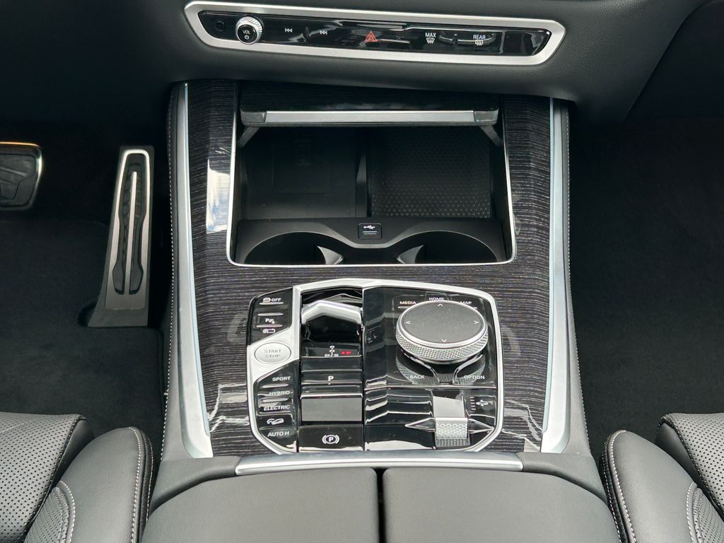 Thumbnail: 2026 BMW X5 - 27