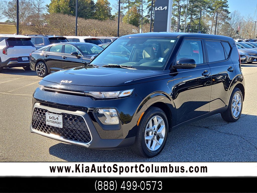 2022 Kia Soul LX FWD