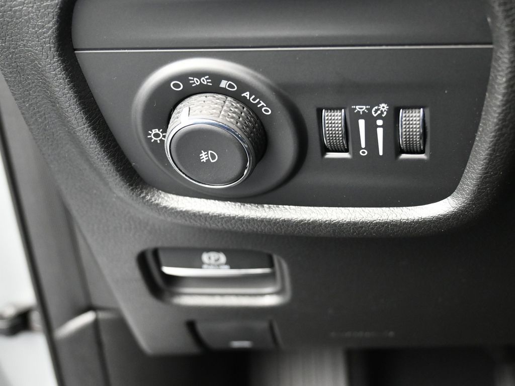 New 2025 Silver Zynith Jeep Limited image 26