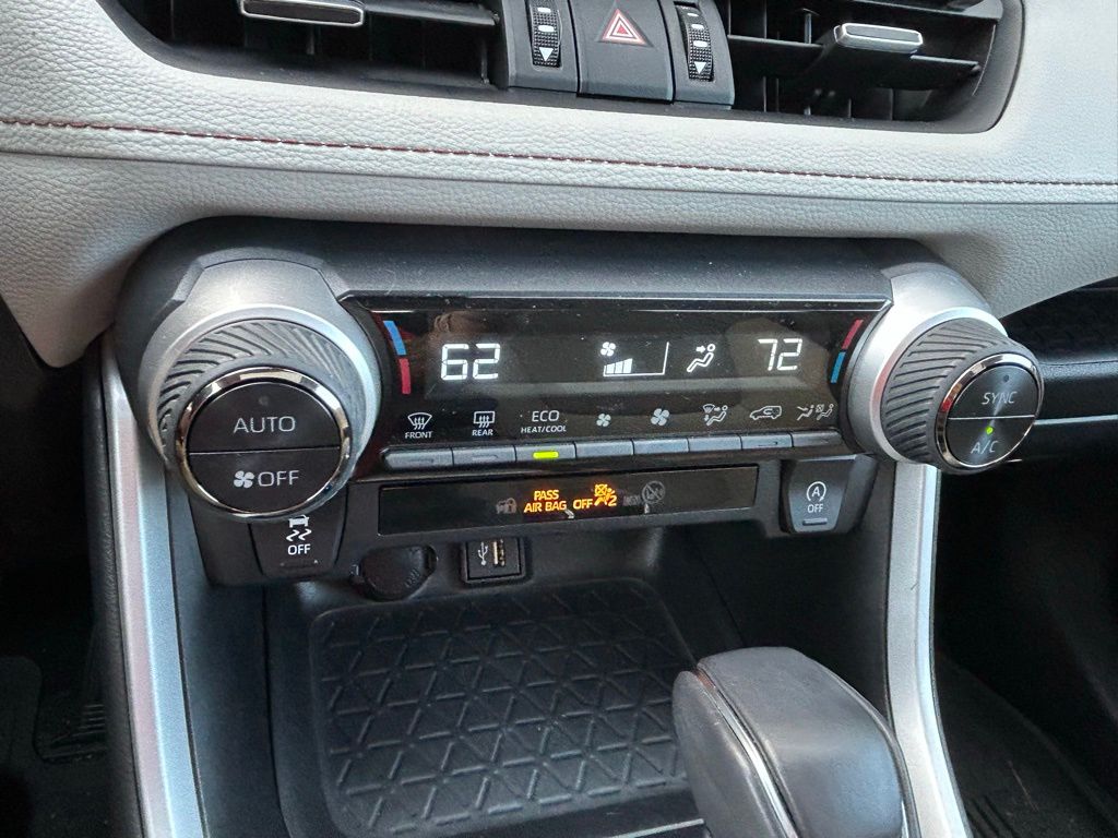 Thumbnail: 2023 Toyota RAV4 - 26