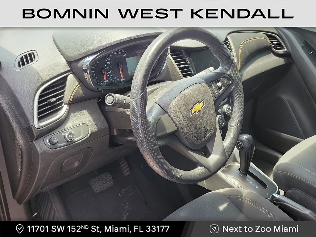 2020 Chevrolet Trax LS photo