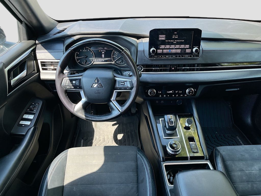 Used 2022 Silver Mitsubishi Black Edition image 22
