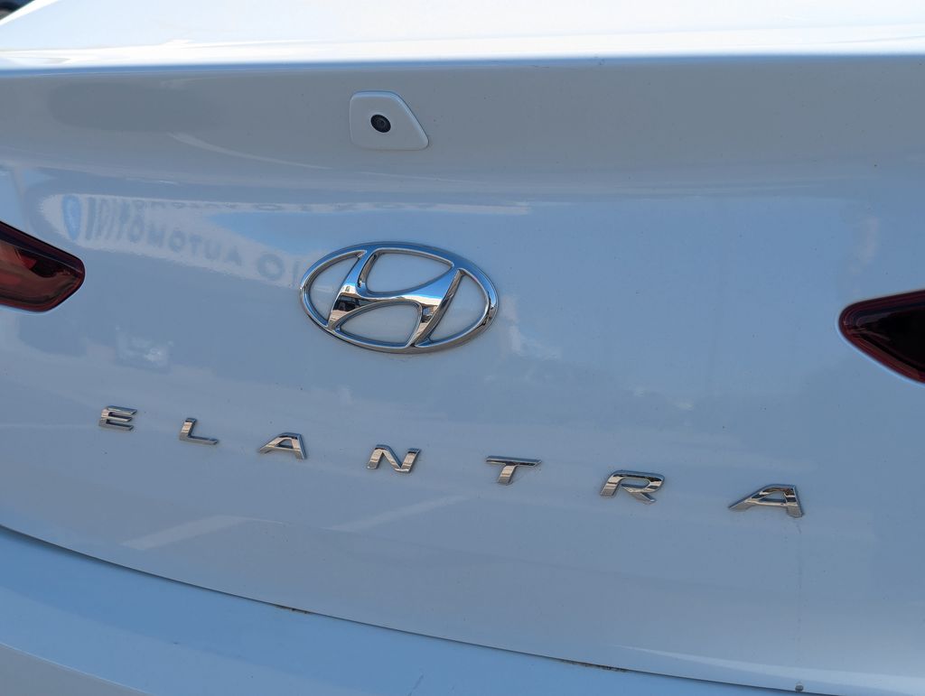 2019 Hyundai Elantra SEL 5