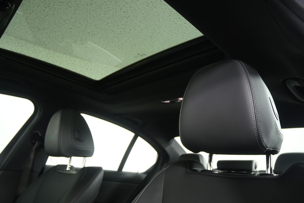 Thumbnail: 2025 BMW 3 Series - 11